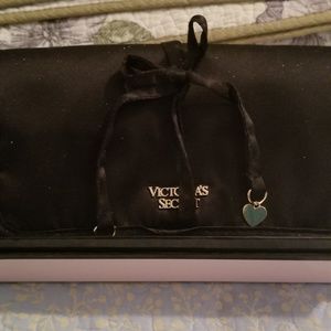Victoria secrets jewelry carrier